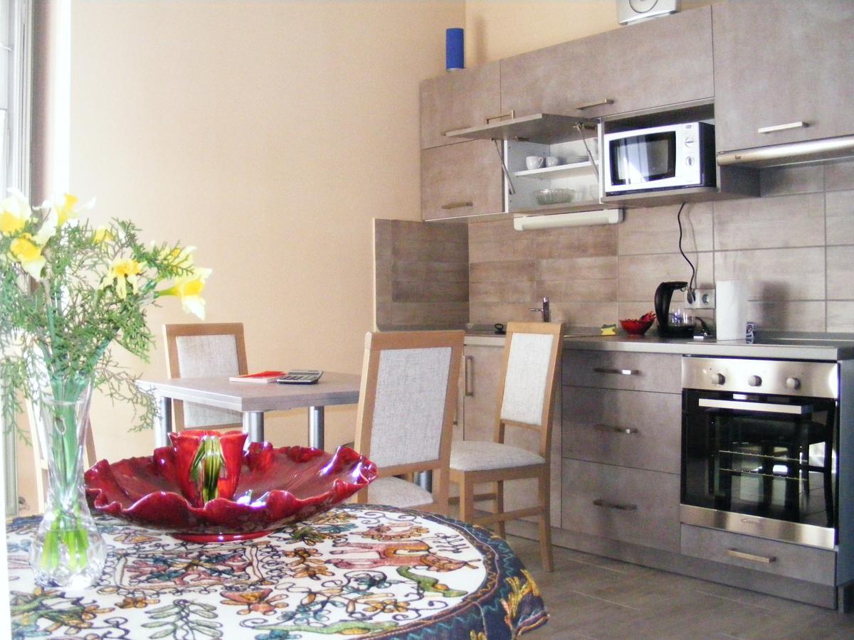 Ketbodonyi Apartments Buitenkant foto