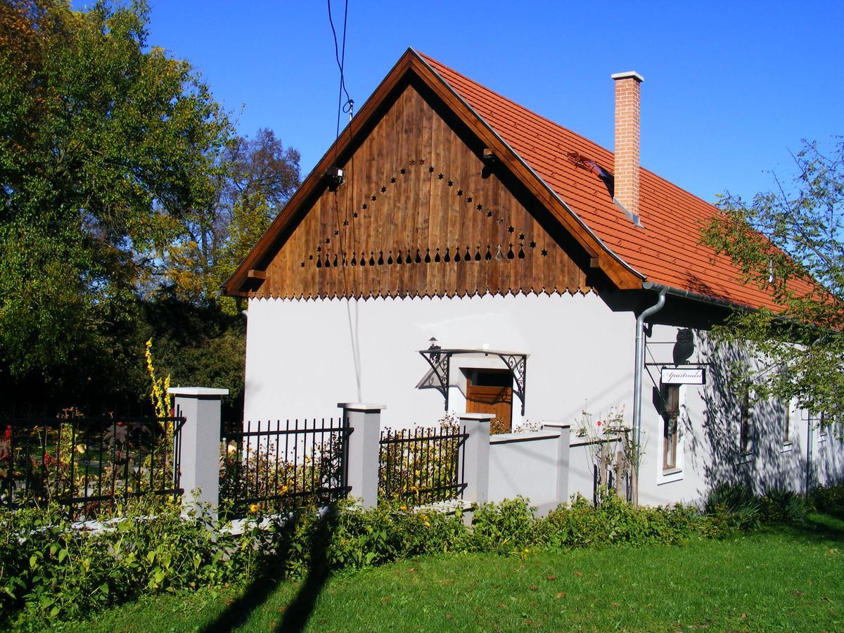 Ketbodonyi Apartments Buitenkant foto